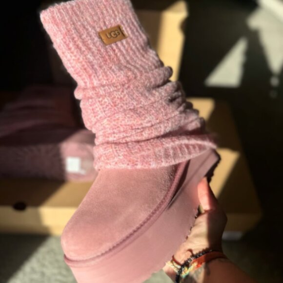 UGG Classic Mini Dipper Leg Warmer Boot - Picture 6 of 9